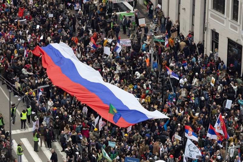 Serbians hold silent protest to honour railway station victims