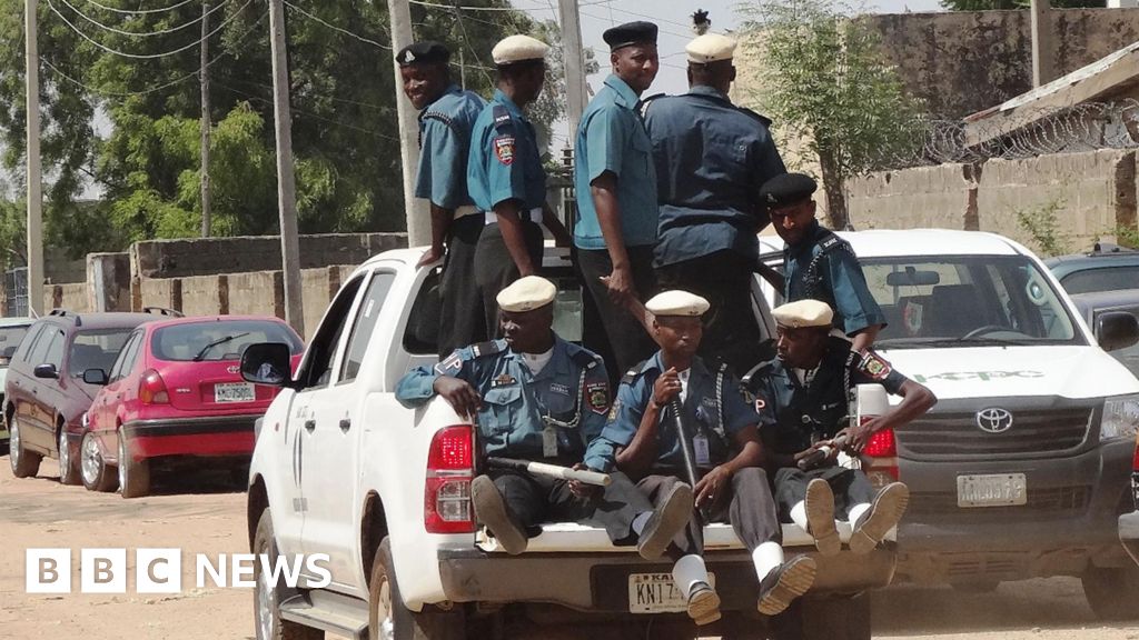 Kano's Islamic police arrest Nigerian Muslims for eating in public during Ramadan