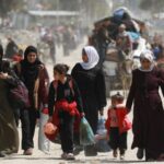 Palestinians flee northern Gaza