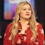 Kelly Clarkson admits she’s ‘lost’ a lot in cryptic message