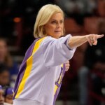 LSU's Kim Mulkey calls out reporter for eating mozzarella stick