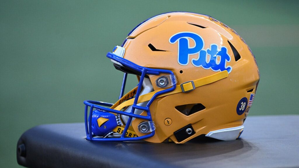 Pittsburgh Panthers: Mason Alexander, 18, killed in car crash