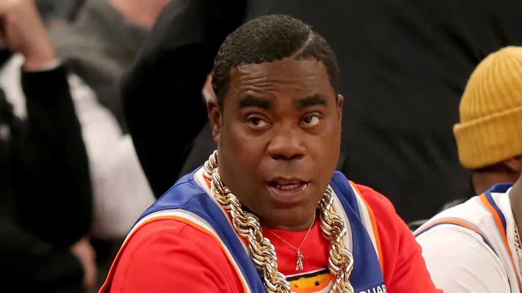 Tracy Morgan leaves MSG in wheelchair after throwing up during Knicks-Heat game